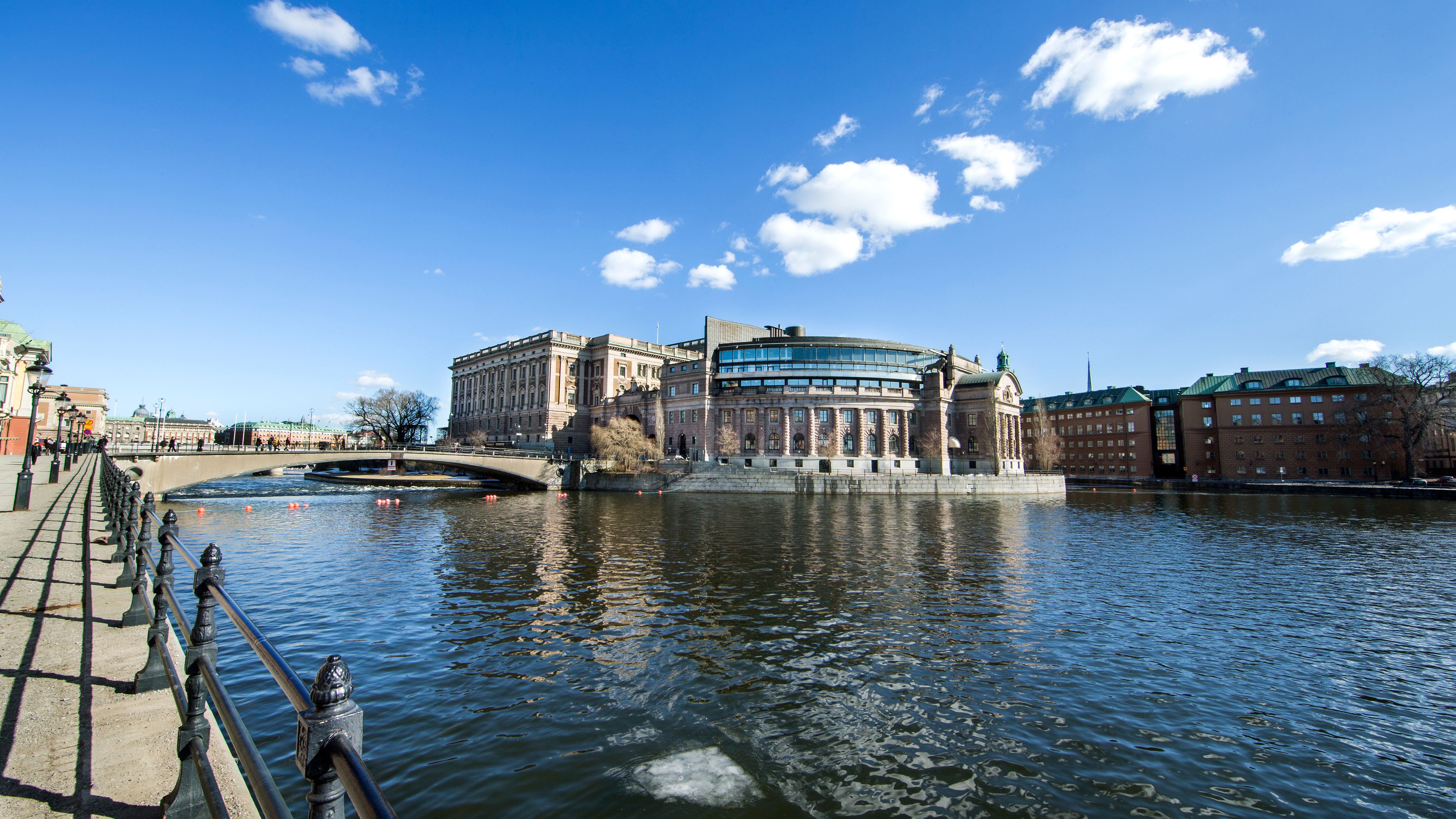 Lunchseminarium i riksdagshuset. Distanstentamen i dagens AI-värld